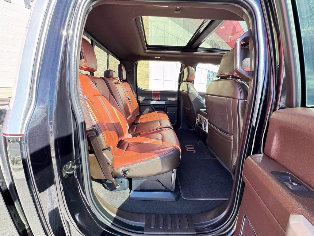 2019 Black Metallic Ford Super Duty F-350 SRW King Ranch 4X4 Truck