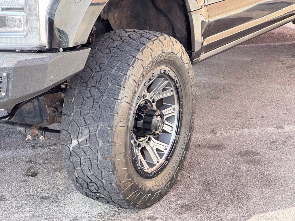 2019 Black Metallic Ford Super Duty F-350 SRW King Ranch 4X4 Truck