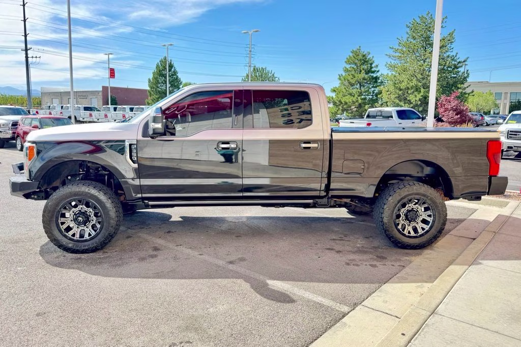 2019 Black Metallic Ford Super Duty F-350 SRW King Ranch 4X4 Truck
