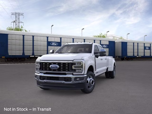 2026 Oxford White Ford Super Duty F-350 DRW Lariat DRW 4X4 Truck