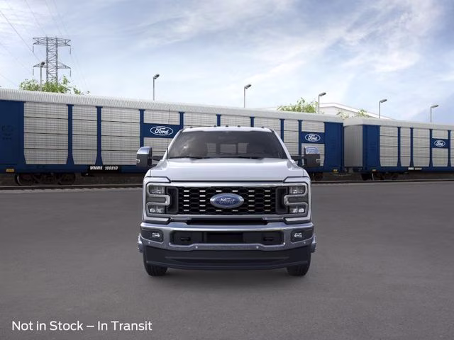 2026 Oxford White Ford Super Duty F-350 DRW Lariat DRW 4X4 Truck