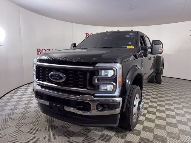 2026 Black Metallic Ford Super Duty F-450 DRW Lariat DRW 4X4 Truck