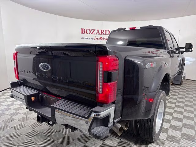2026 Black Metallic Ford Super Duty F-450 DRW Lariat DRW 4X4 Truck