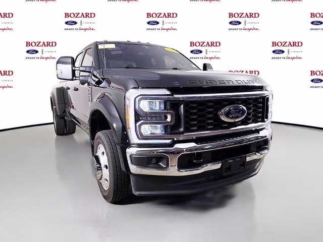 2026 Black Metallic Ford Super Duty F-450 DRW Lariat DRW 4X4 Truck