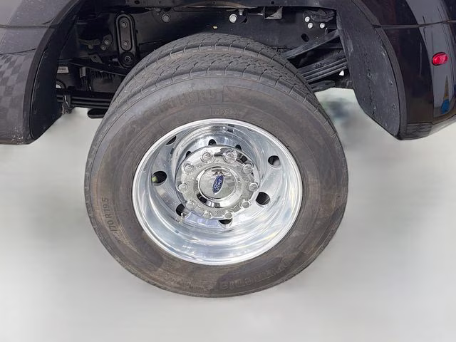 2026 Black Metallic Ford Super Duty F-450 DRW Lariat DRW 4X4 Truck