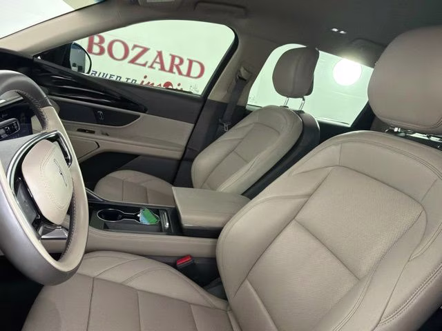 2024 White Platinum Clearcoat Metallic Lincoln Nautilus Premiere AWD SUV