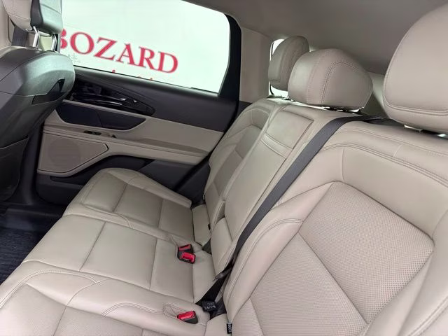 2024 White Platinum Clearcoat Metallic Lincoln Nautilus Premiere AWD SUV