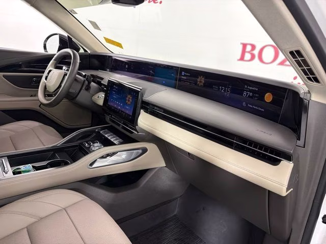 2024 White Platinum Clearcoat Metallic Lincoln Nautilus Premiere AWD SUV