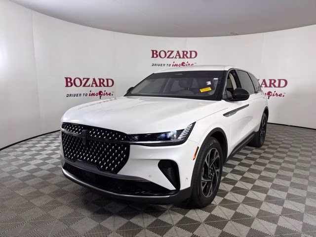 2024 White Platinum Clearcoat Metallic Lincoln Nautilus Premiere AWD SUV