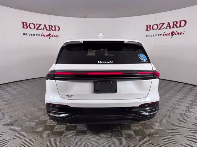 2024 White Platinum Clearcoat Metallic Lincoln Nautilus Premiere AWD SUV