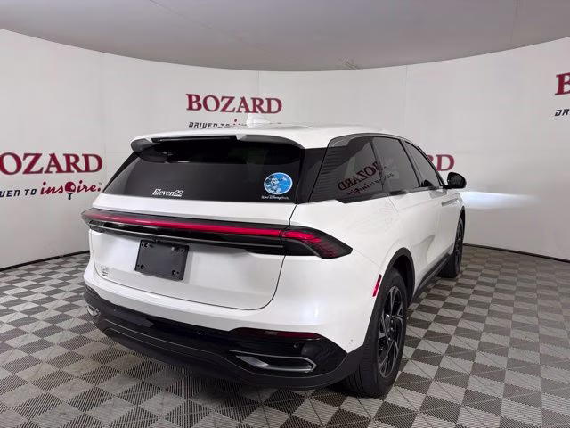 2024 White Platinum Clearcoat Metallic Lincoln Nautilus Premiere AWD SUV