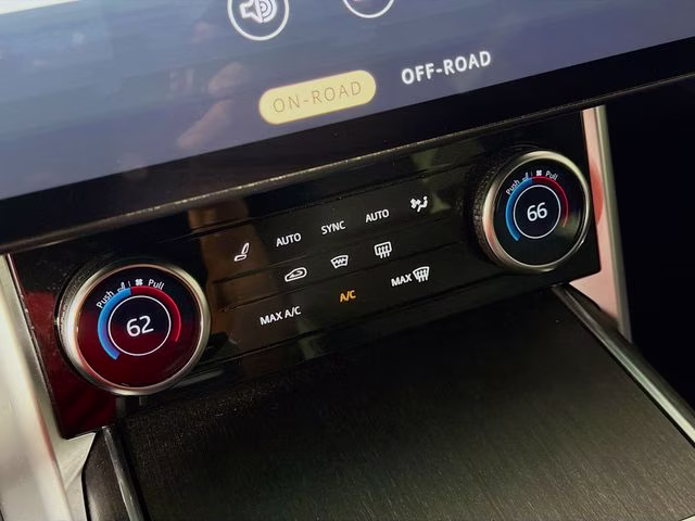 2023 Santorini Black Metallic Land Rover Range Rover SE AWD SUV