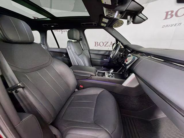 2023 Santorini Black Metallic Land Rover Range Rover SE AWD SUV