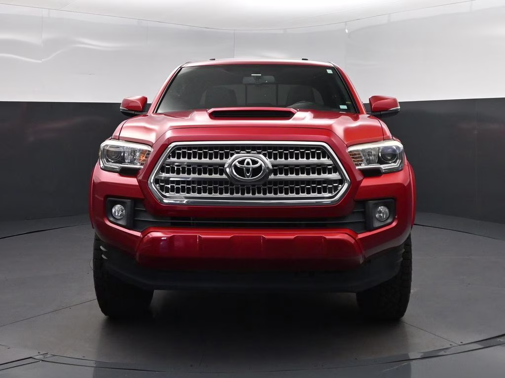 2017 Barcelona Red Metallic Toyota Tacoma TRD Sport 4X4 Truck