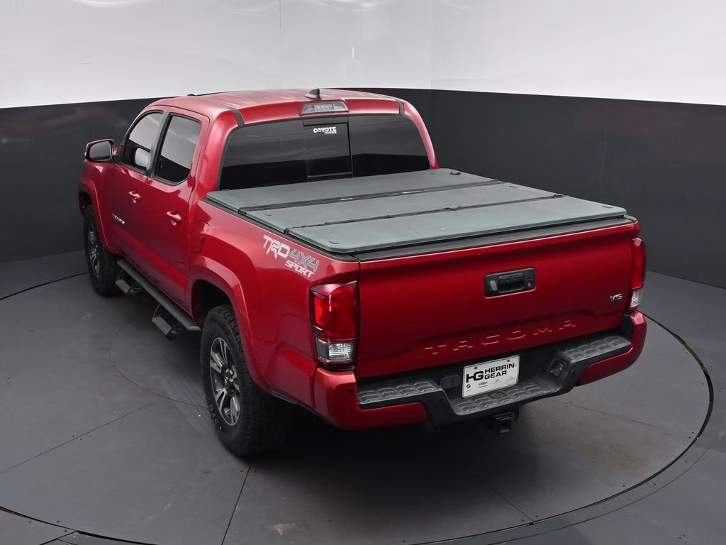 2017 Barcelona Red Metallic Toyota Tacoma TRD Sport 4X4 Truck