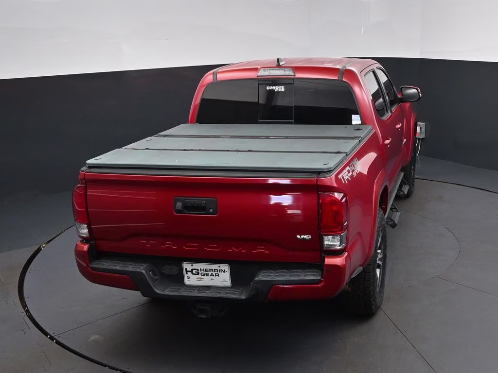 2017 Barcelona Red Metallic Toyota Tacoma TRD Sport 4X4 Truck