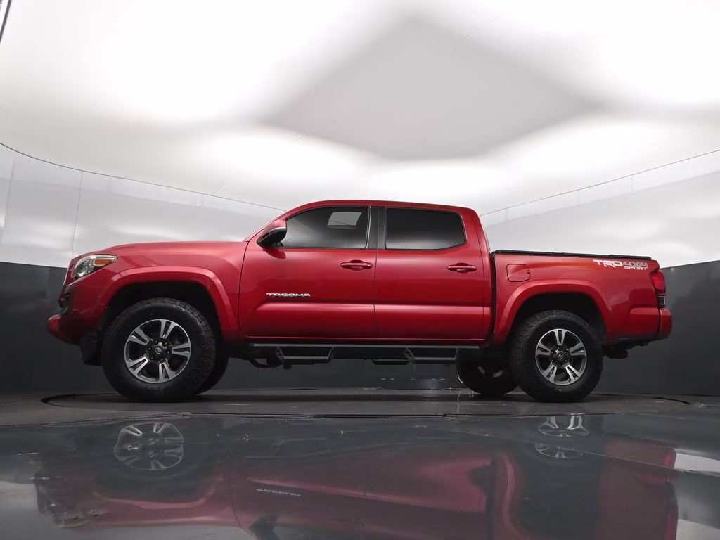 2017 Barcelona Red Metallic Toyota Tacoma TRD Sport 4X4 Truck