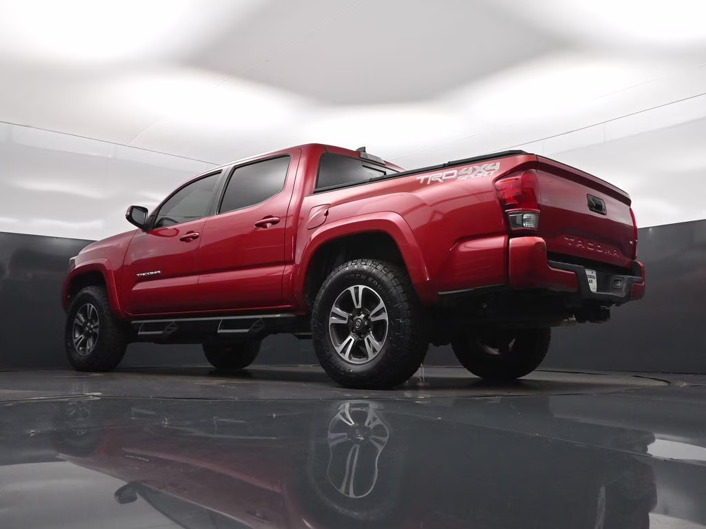 2017 Barcelona Red Metallic Toyota Tacoma TRD Sport 4X4 Truck