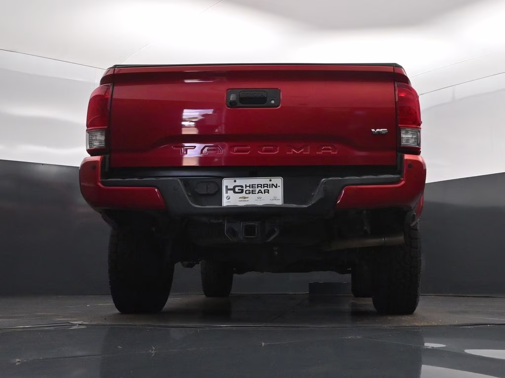 2017 Barcelona Red Metallic Toyota Tacoma TRD Sport 4X4 Truck