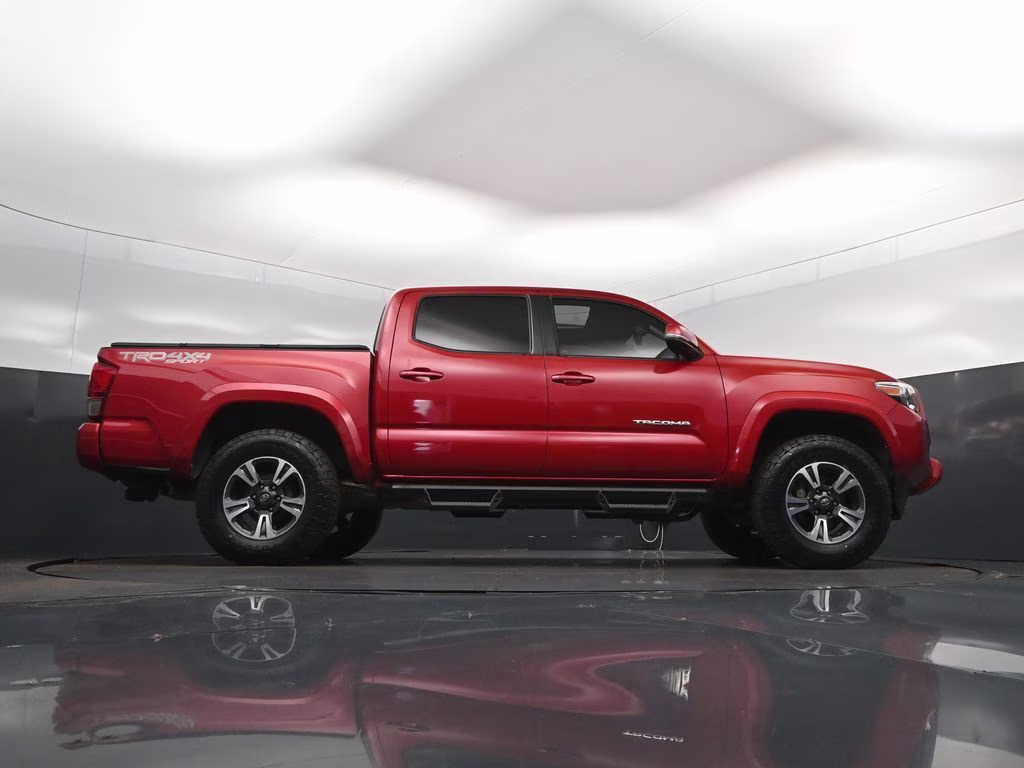 2017 Barcelona Red Metallic Toyota Tacoma TRD Sport 4X4 Truck