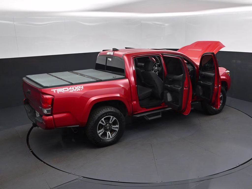 2017 Barcelona Red Metallic Toyota Tacoma TRD Sport 4X4 Truck