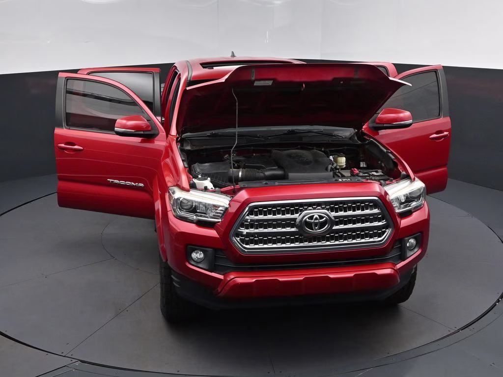 2017 Barcelona Red Metallic Toyota Tacoma TRD Sport 4X4 Truck