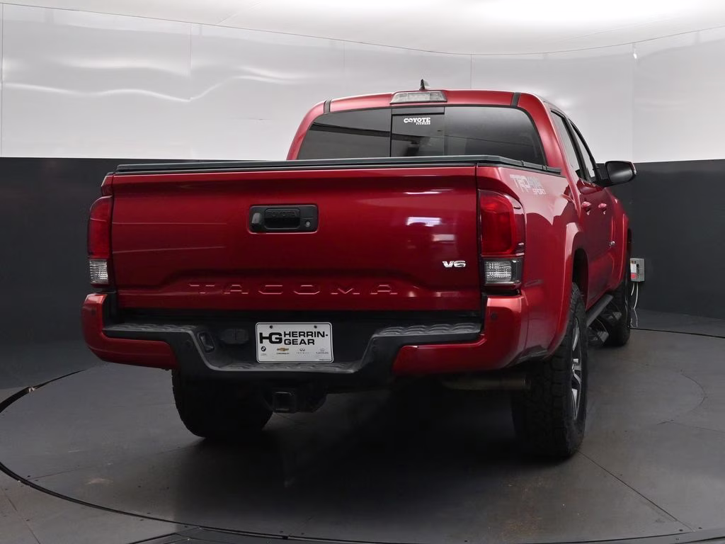2017 Barcelona Red Metallic Toyota Tacoma TRD Sport 4X4 Truck