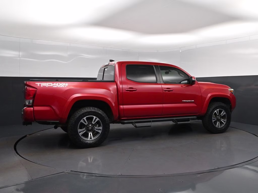 2017 Barcelona Red Metallic Toyota Tacoma TRD Sport 4X4 Truck