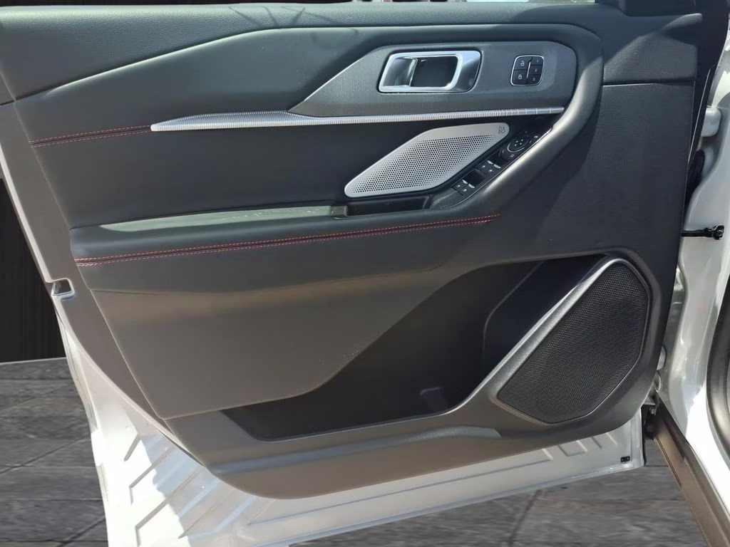 2026 Space White Metallic Ford Explorer ST 4X4 SUV