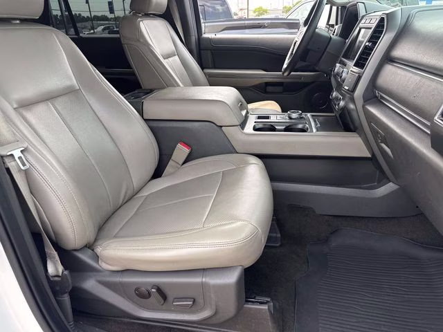 2021 White Metallic Ford Expedition Max XLT RWD SUV