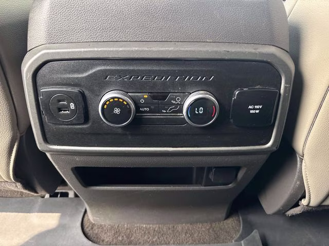 2021 White Metallic Ford Expedition Max XLT RWD SUV