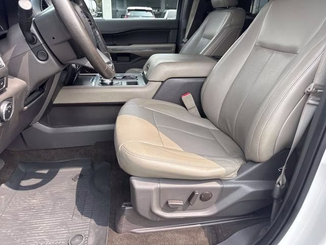 2021 White Metallic Ford Expedition Max XLT RWD SUV