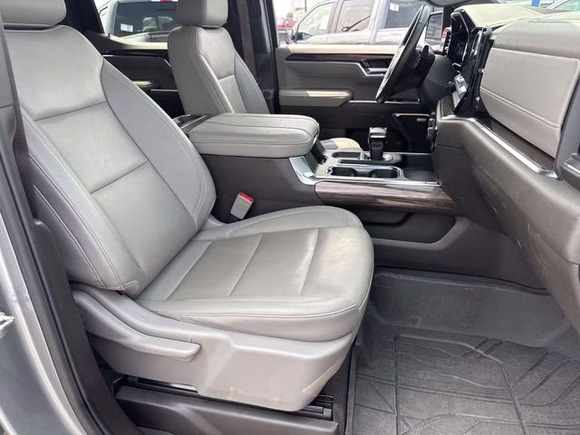 2024 Sterling Gray Metallic Chevrolet Silverado 1500 RST 4X4 Truck