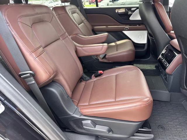 2025 Black Metallic Lincoln Aviator Reserve RWD SUV