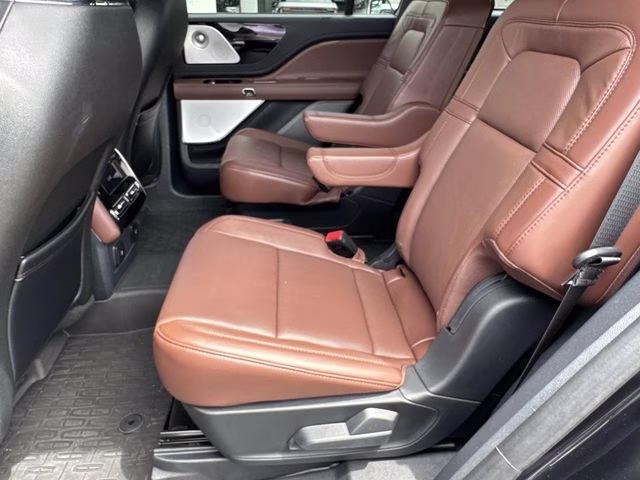 2025 Black Metallic Lincoln Aviator Reserve RWD SUV