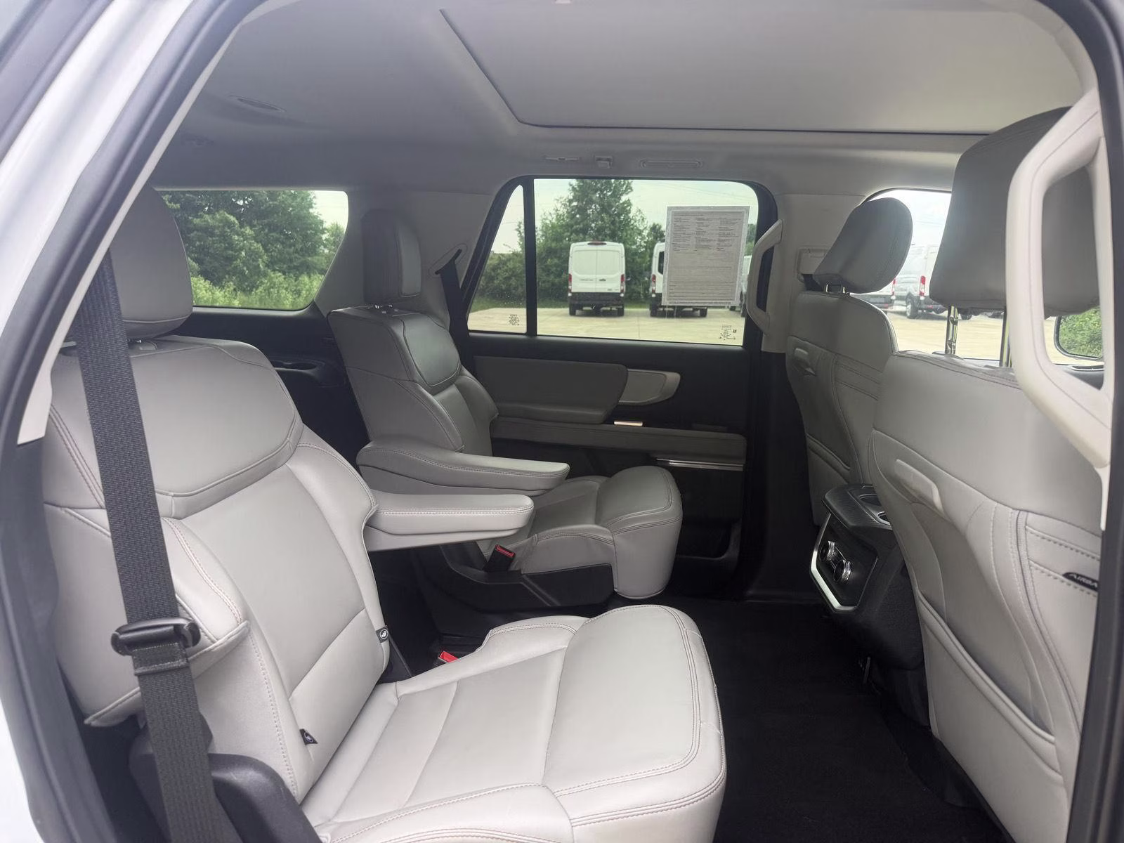 2025 Space Silver Ford Expedition Active 4X4 SUV