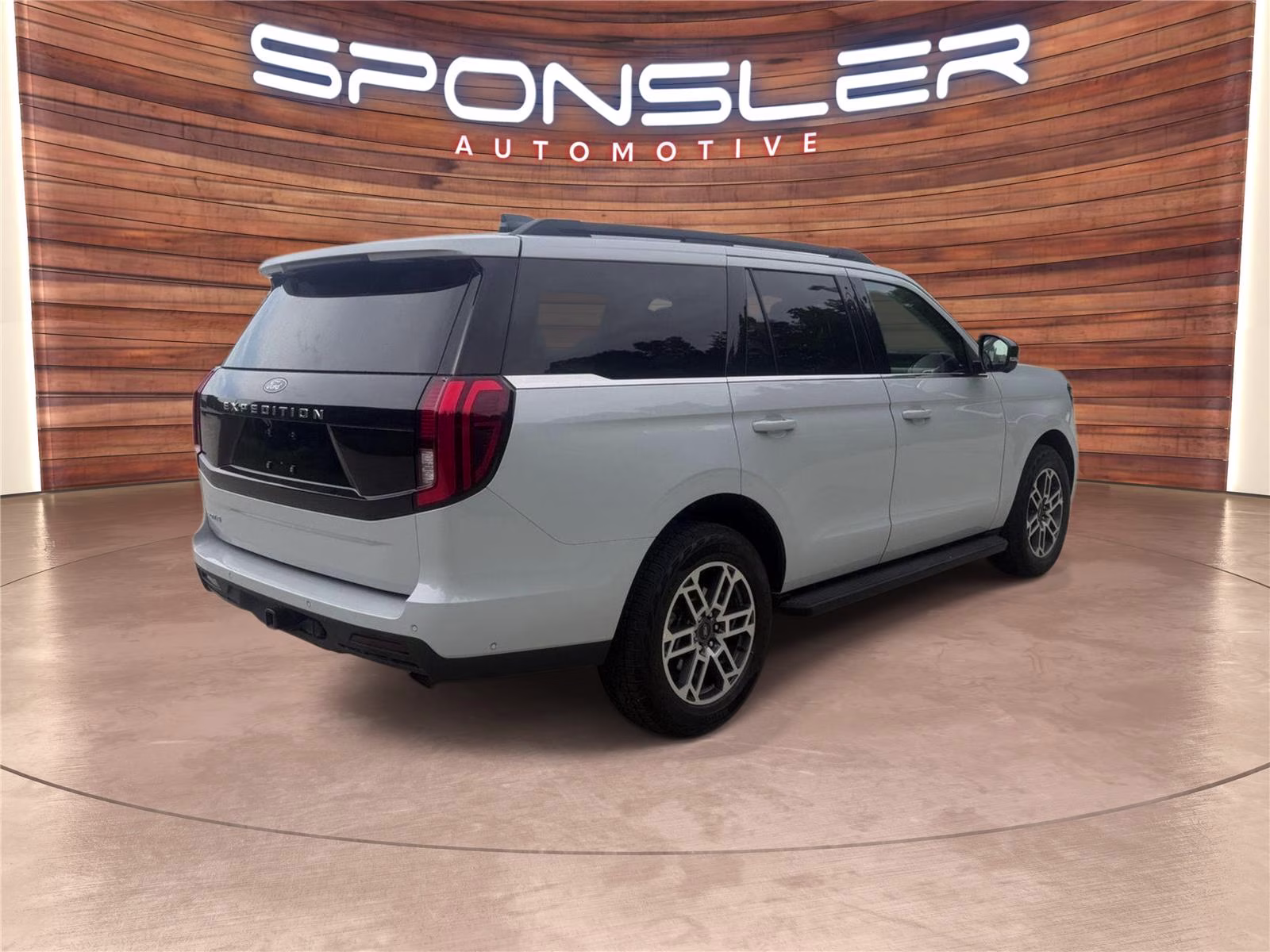 2025 Space Silver Ford Expedition Active 4X4 SUV