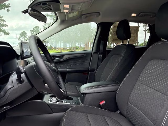2023 Silver Metallic Ford Escape Active FWD SUV