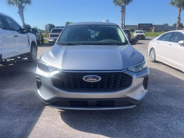 2023 Silver Metallic Ford Escape Active FWD SUV