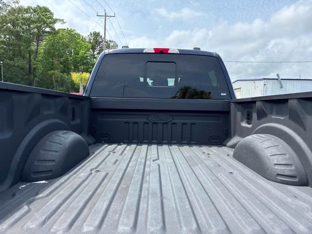2024 Blue Metallic Ford Super Duty F-250 SRW Lariat 4X4 Truck