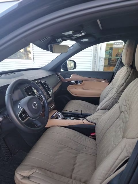 2017 Onyx Black Metallic Volvo XC90 Hybrid T8 Inscription AWD SUV
