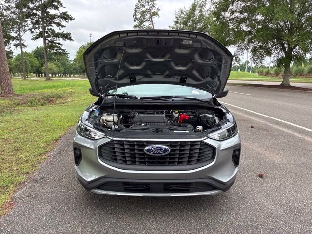 2023 Silver Metallic Ford Escape Active FWD SUV