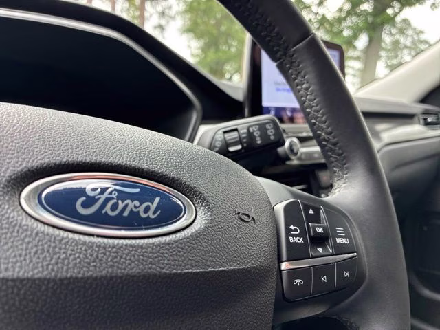 2023 Silver Metallic Ford Escape Active FWD SUV