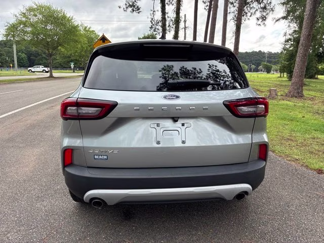 2023 Silver Metallic Ford Escape Active FWD SUV
