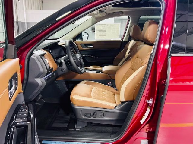 2026 Scarlet Ember/Super Black Nissan Pathfinder Platinum FWD SUV