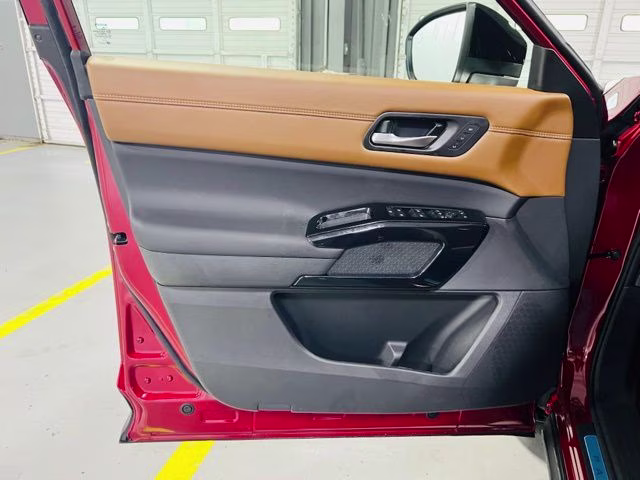 2026 Scarlet Ember/Super Black Nissan Pathfinder Platinum FWD SUV