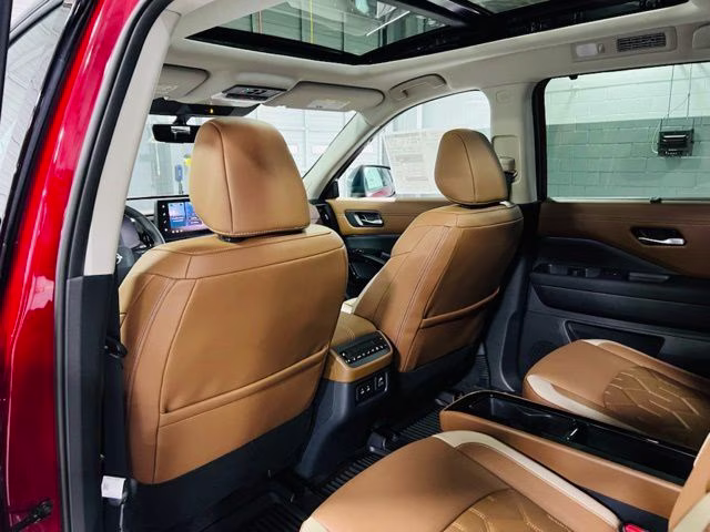 2026 Scarlet Ember/Super Black Nissan Pathfinder Platinum FWD SUV