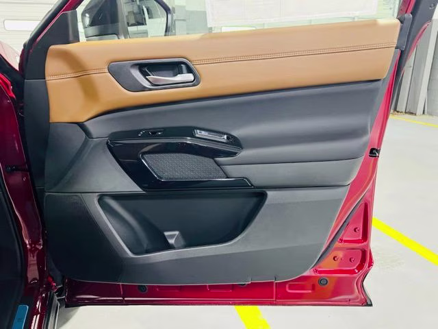 2026 Scarlet Ember/Super Black Nissan Pathfinder Platinum FWD SUV