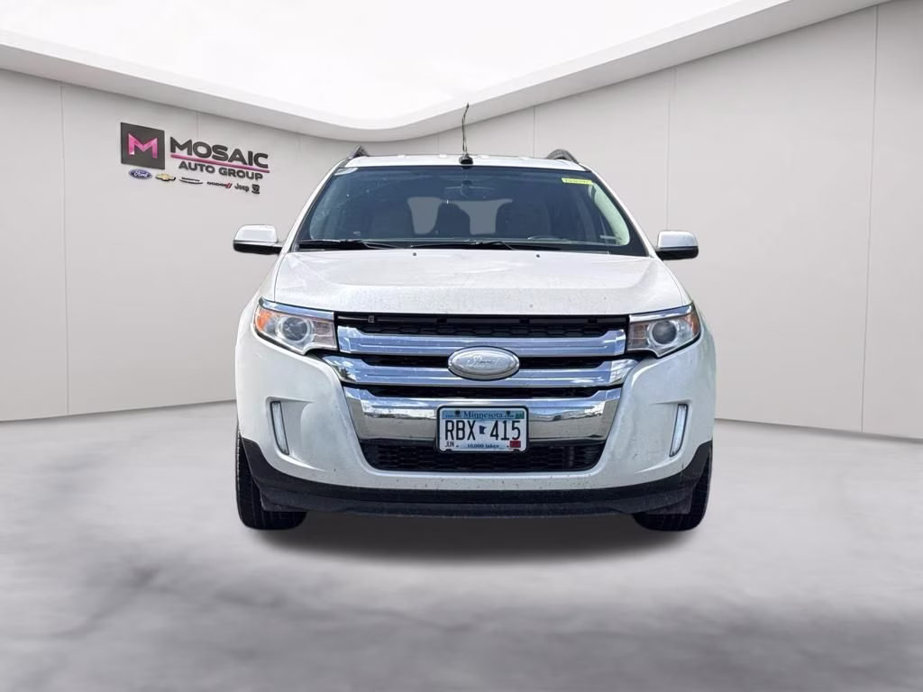 2012 White Platinum Clearcoat Metallic Ford Edge Limited FWD SUV