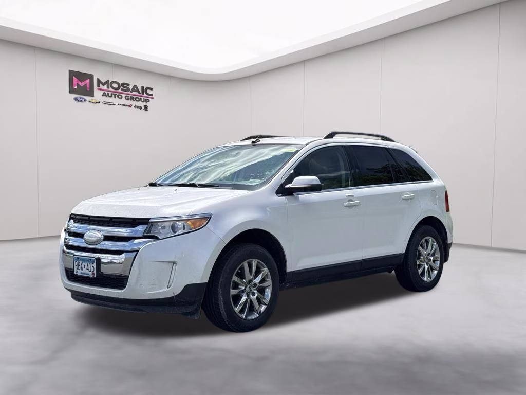 2012 White Platinum Clearcoat Metallic Ford Edge Limited FWD SUV
